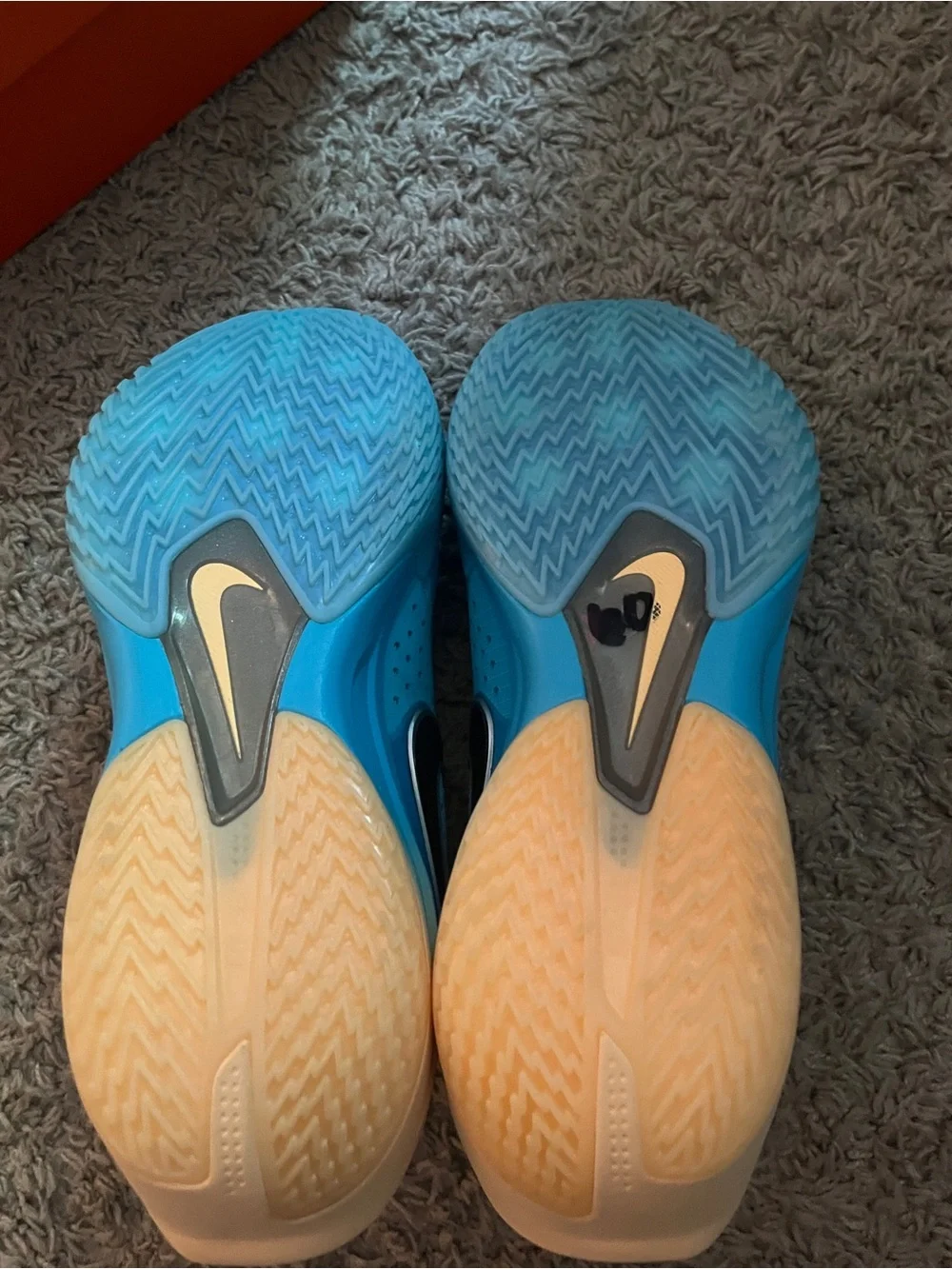 Nike GT cut 3 Furious blue men’s size 9.5 comes with replacement box